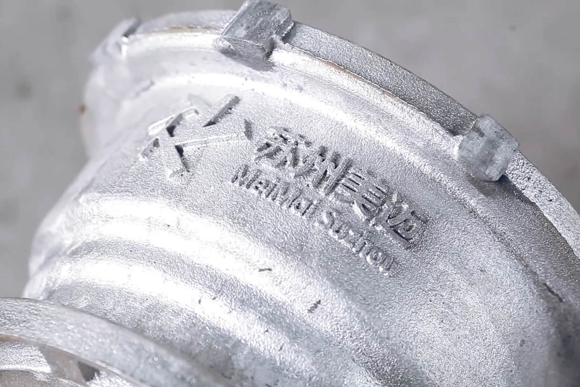 来自voxeljet的3D打印电机外壳,细节精细。