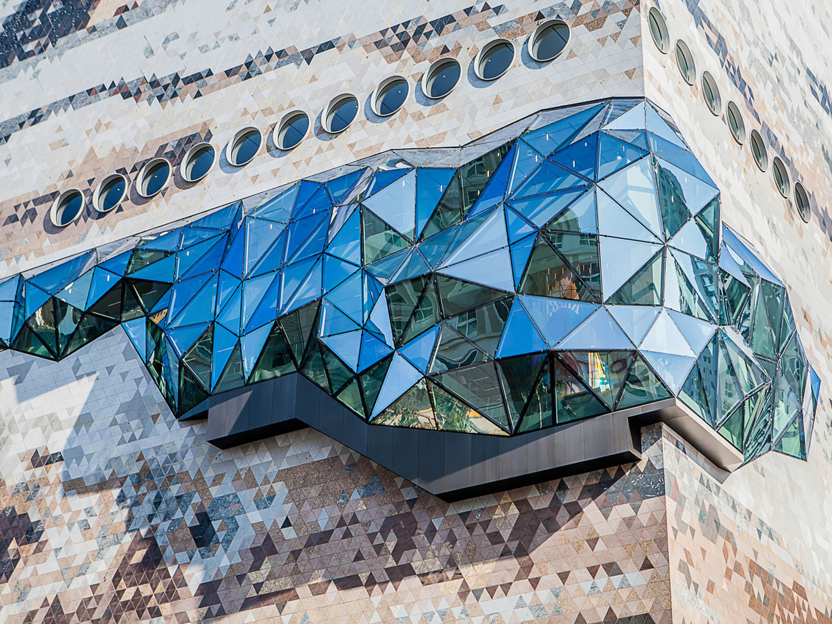 close up galleria gwanggyo facade with 3d printed and investment casted structural joint knots